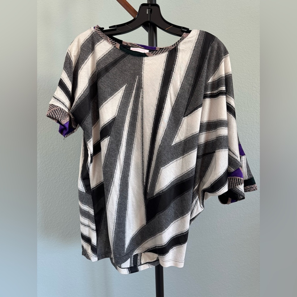 Custo Barcelona Top in size Small - new without tags - Picture 2 of 8